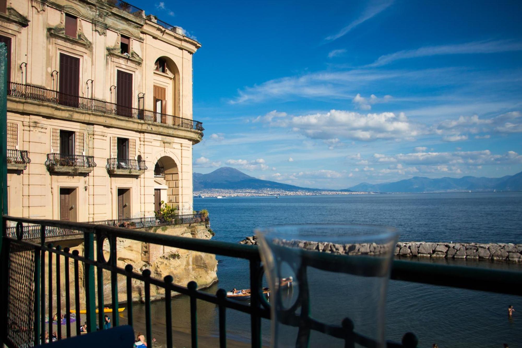 Il Richiamo Del Mare Villa Napoli Bagian luar foto